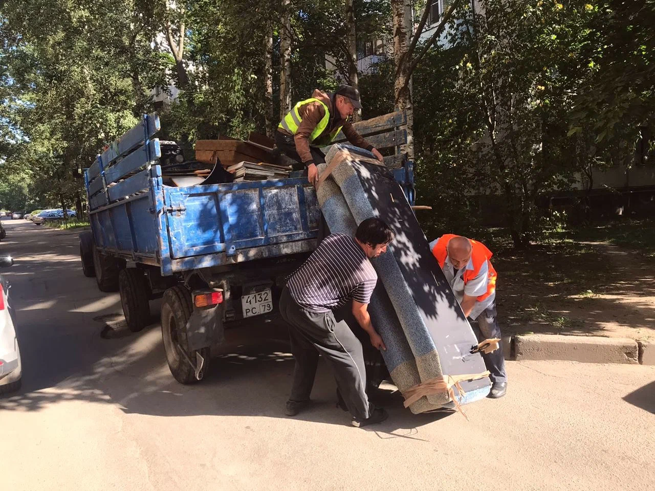 Профессиональный вывоз крупногабаритного мусора в Новоалтайске в октябре