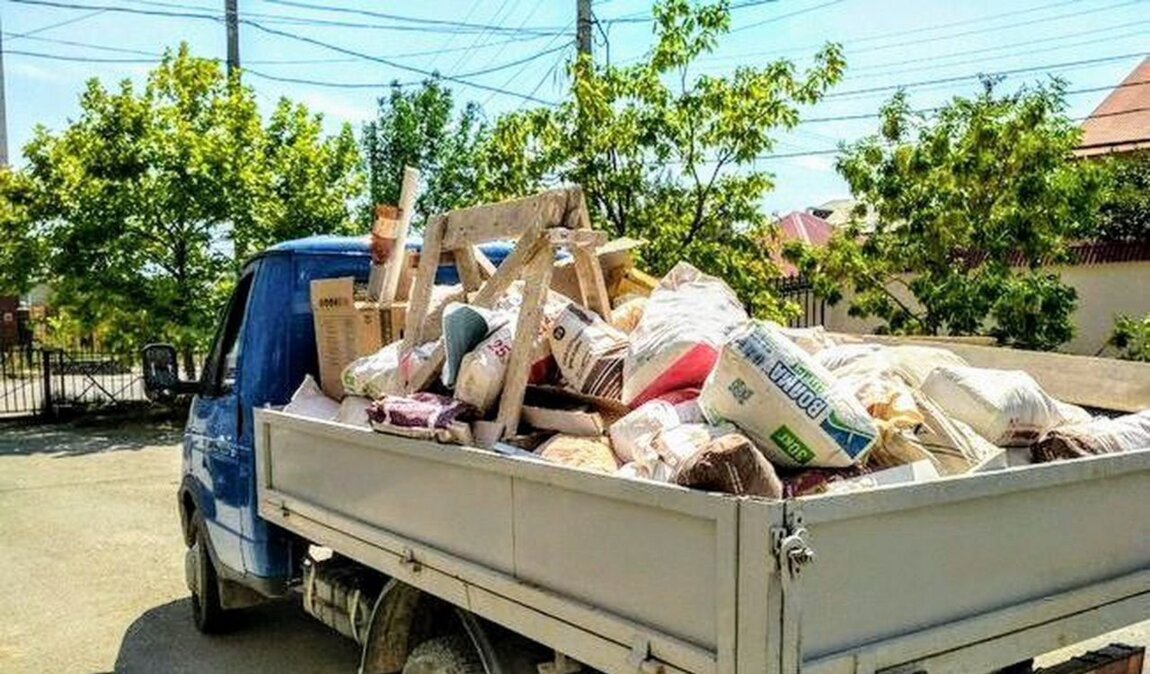 Вывоз мусора Газелью в Новоалтайске в октябре