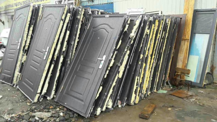 Вывоз металлических дверей с утилизацией в Новоалтайске в октябре