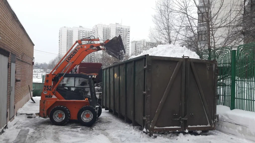 Вывоз снега контейнерами в Новоалтайске — цена от 3272 руб., заказать контейнер для снега в ПроМусор